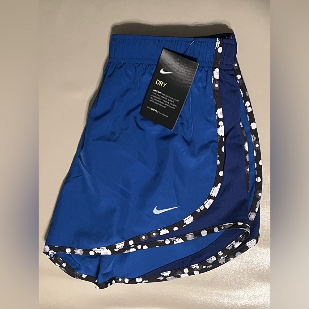Nike Women’s Tempo Dry Core 3” Running Shorts